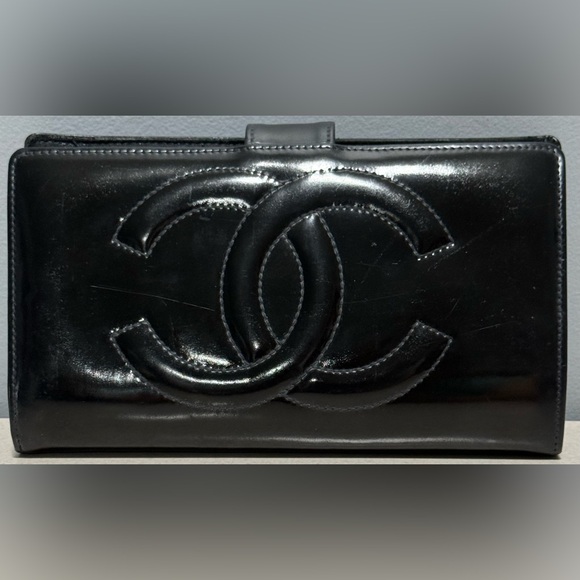Chanel Black Patent CC Logo Long Flap Wallet - Picture 1 of 16